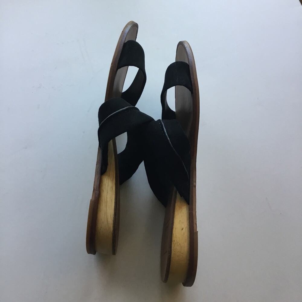 Dolce Vita Black Slip On Sandals - Picture 5 of 5